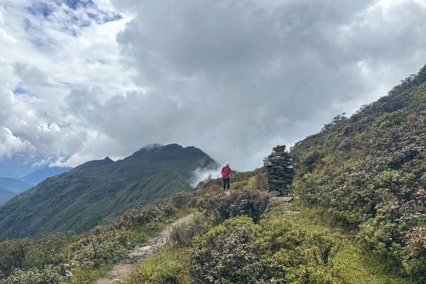 Routes:Paro → Jele Dzong →Jimilang Tsho → Phajoding → Thimphu.