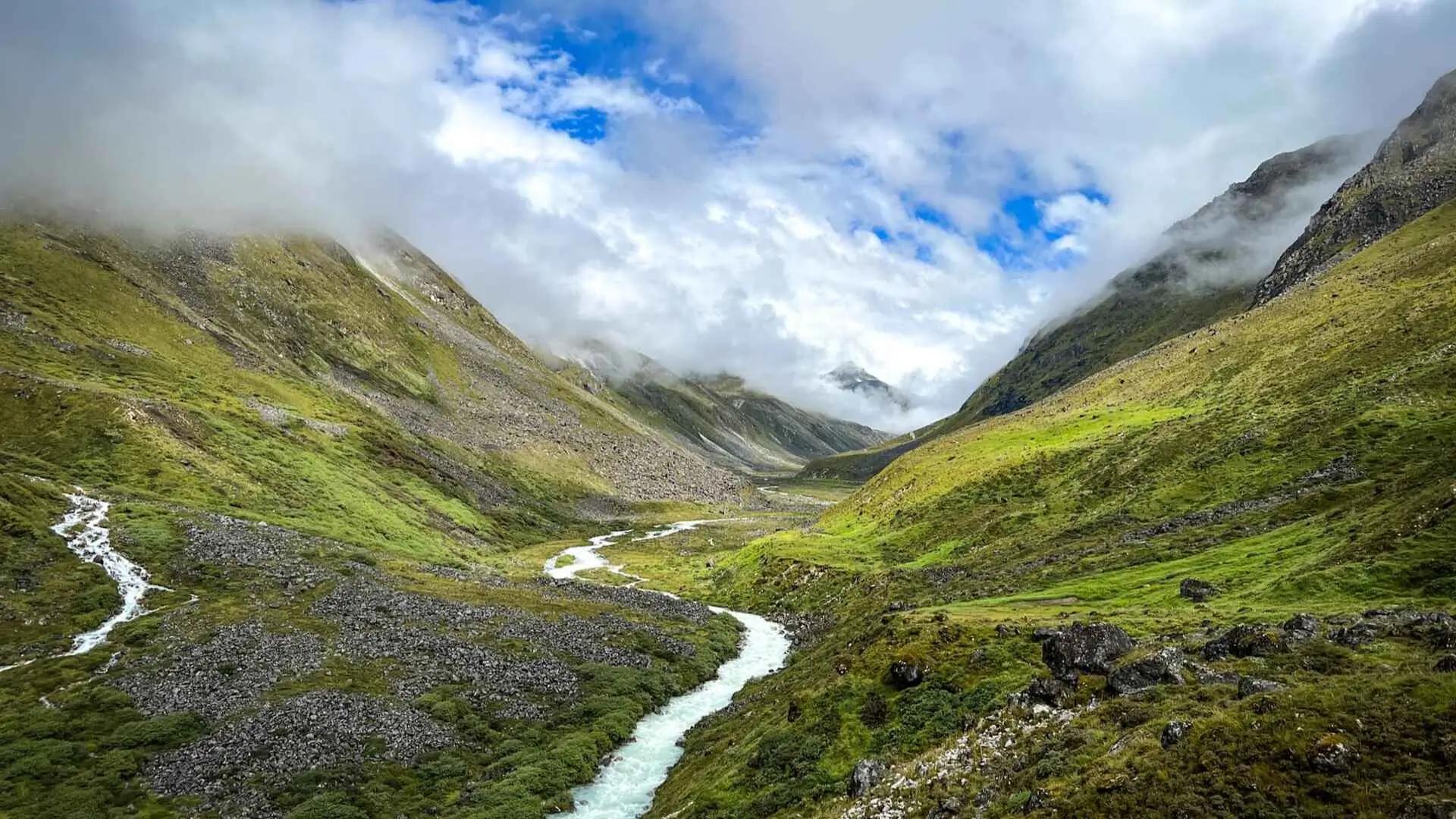 Woche route on the Snowman Trek in Bhutan with alpine valleys, mountain trails, and remote Himalayan landscapes.